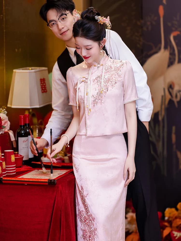 Elegante Abito da Sposa Rosa a Due Pezzi, Nuovo Stile Cinese, per Cerimonia Nuziale, con Spacco Alto, Maniche Corte e Motivi Floreali