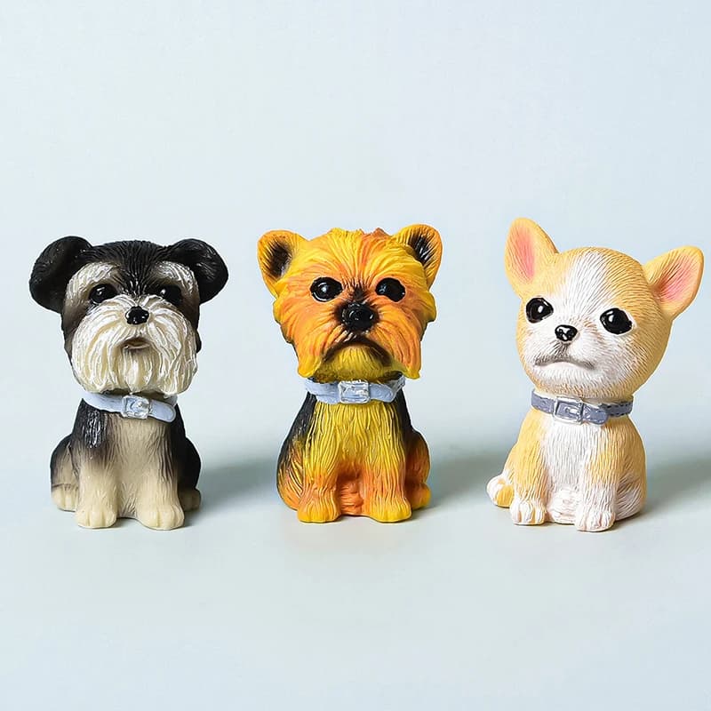 Ornamento per auto Cute Cartoon Dogs Action Figure per regali per ragazze Decorazione per auto per bambola per cani da cruscotto automatico