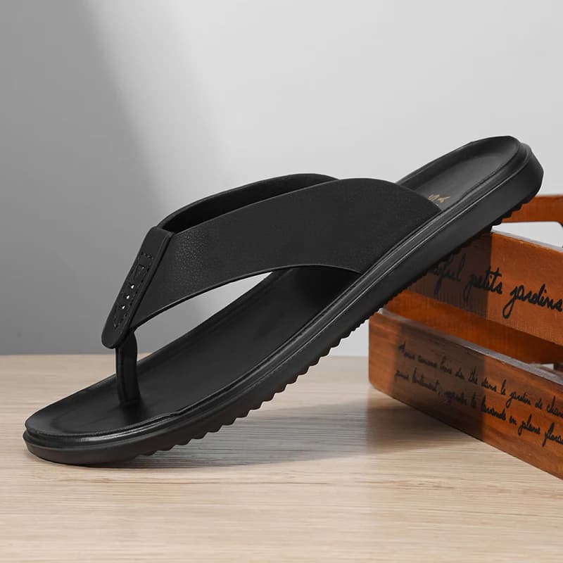 Simple Design Male Summer Slippers Non-slip Flip Flops Flexible Soft Sole Durable Thong Sandals For Home And Outdoor Activities