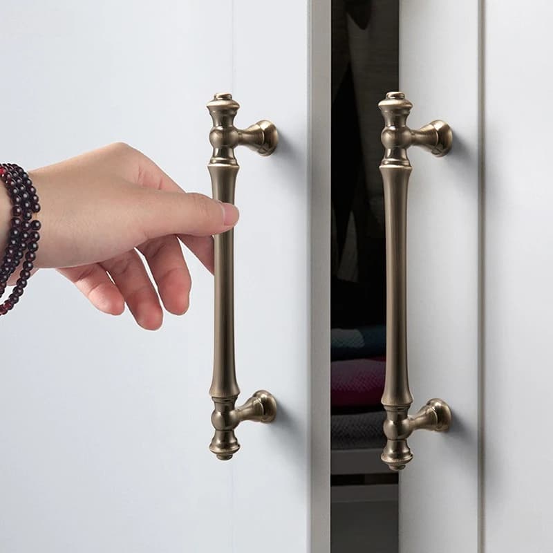 Maniglie per porte dell'armadio in bronzo antico, maniglie per guardaroba/armadietto vintage, pomelli per cassetti da cucina e scarpiera, ferramenta per mobili