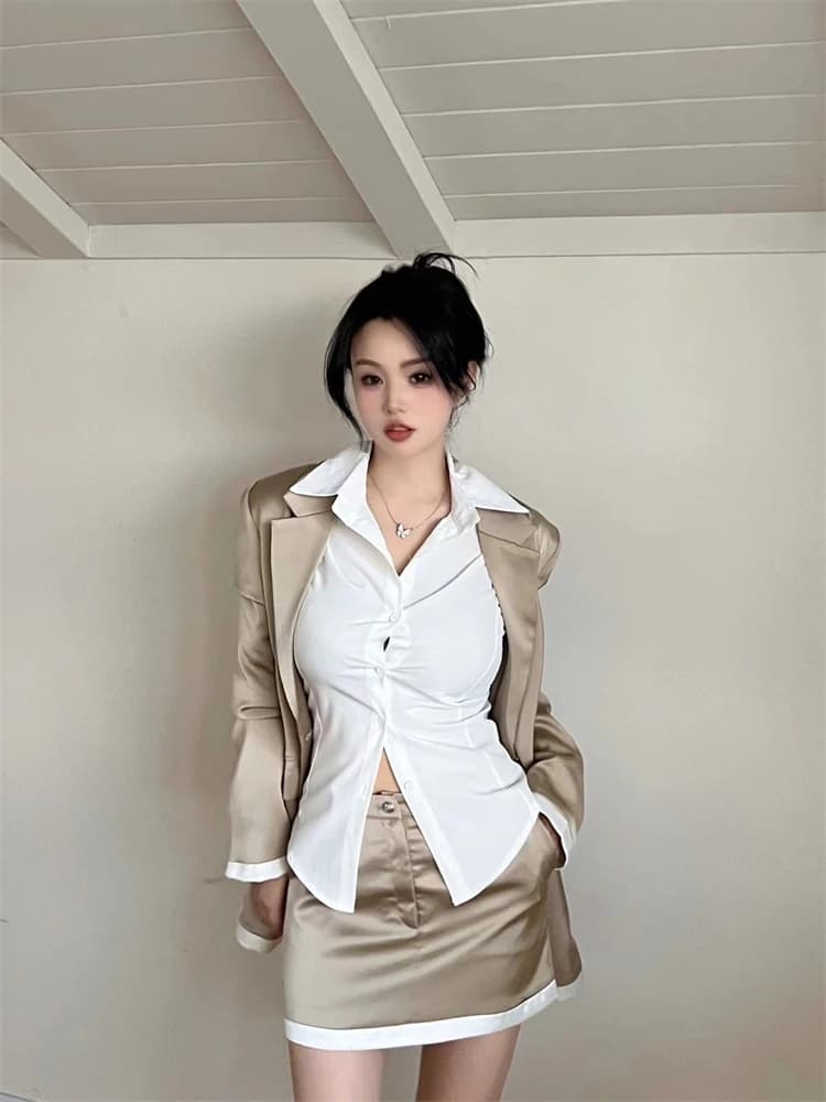 Completo Autunnale in Raso Oro Basil Patchwork con Gonna Corta, Set Due Pezzi alla Moda Stile Coreano per Figure Piccole