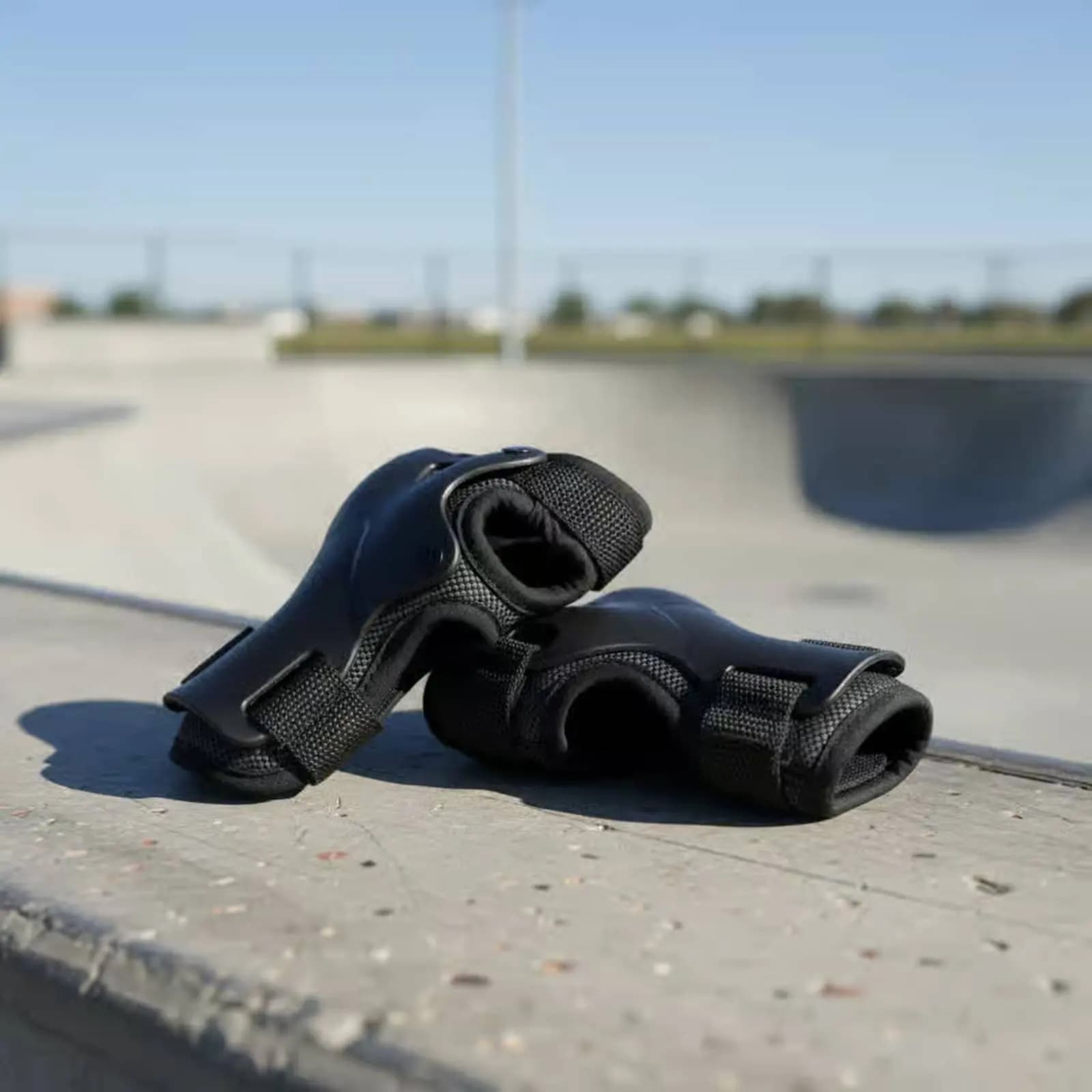 2 Pezzi Protezioni per Polsi da Pattinaggio, Resistenti agli Urti, Supporto di Sicurezza per il Polso, Protezione per il Palmo, Rete Traspirante per Bambini, Sci