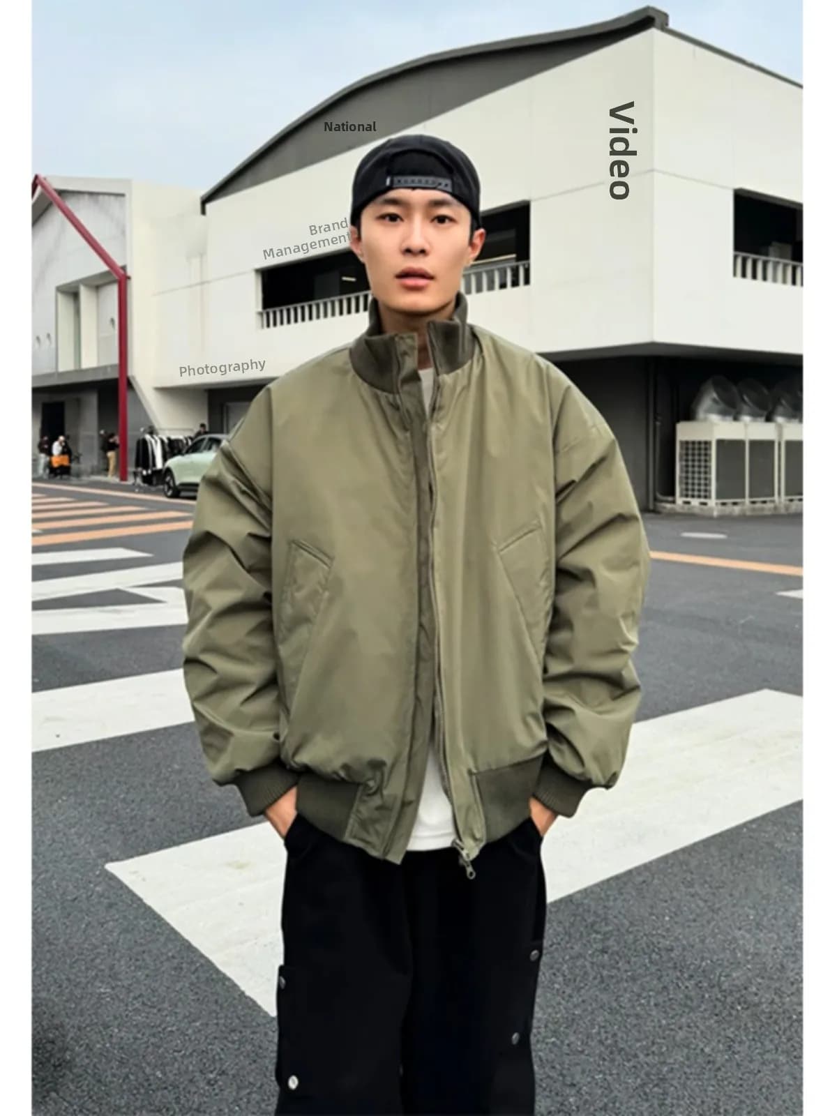 Giacca Militare Verde in Cotone da Uomo, Versione Coreana Invernale con Colletto Alto, Bomber Corto e Spesso Stile Baseball