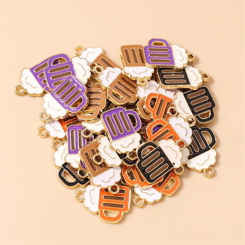 20 Pezzi Ciondoli Smaltati a Forma di Tazza di Birra 14x19mm per Creazione di Gioielli, Orecchini, Collane, Bracciali, Accessori Fai-da-Te