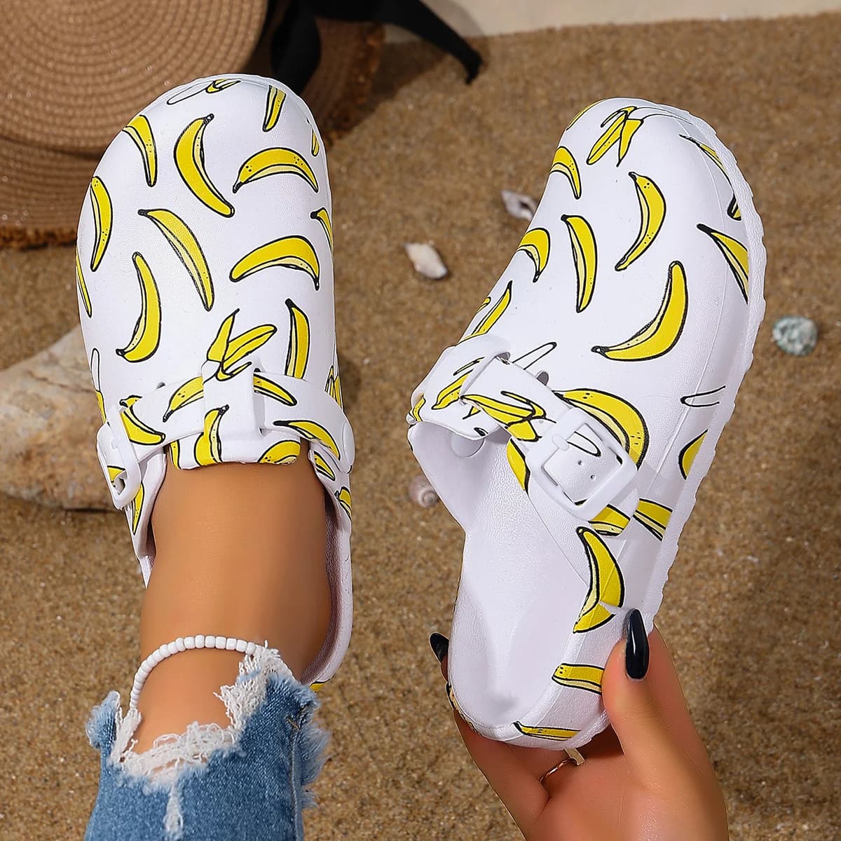 Women's Cartoon Banana Print Slip-On Slippers Comfortable Durable Thick Sole Versatile for Street Office Home Garden CoupleStyle