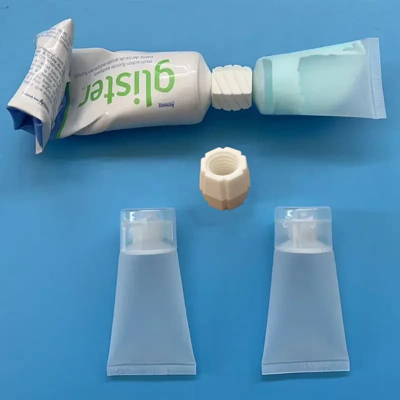 3 30 ml travel bottles + adapters | Loss-proof toilet set for travel, hand luggage