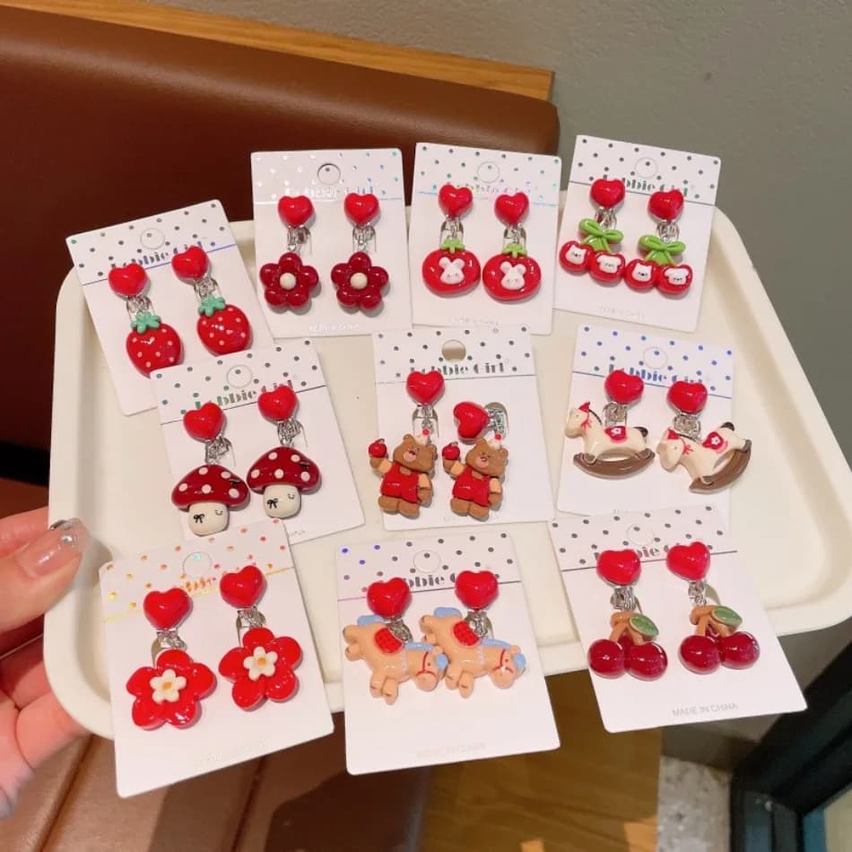 Orecchini a clip rossi a forma di principessa cartone animato per bambine, stile coreano, con piccolo cuore, anti-clip, per Capodanno, ZX07