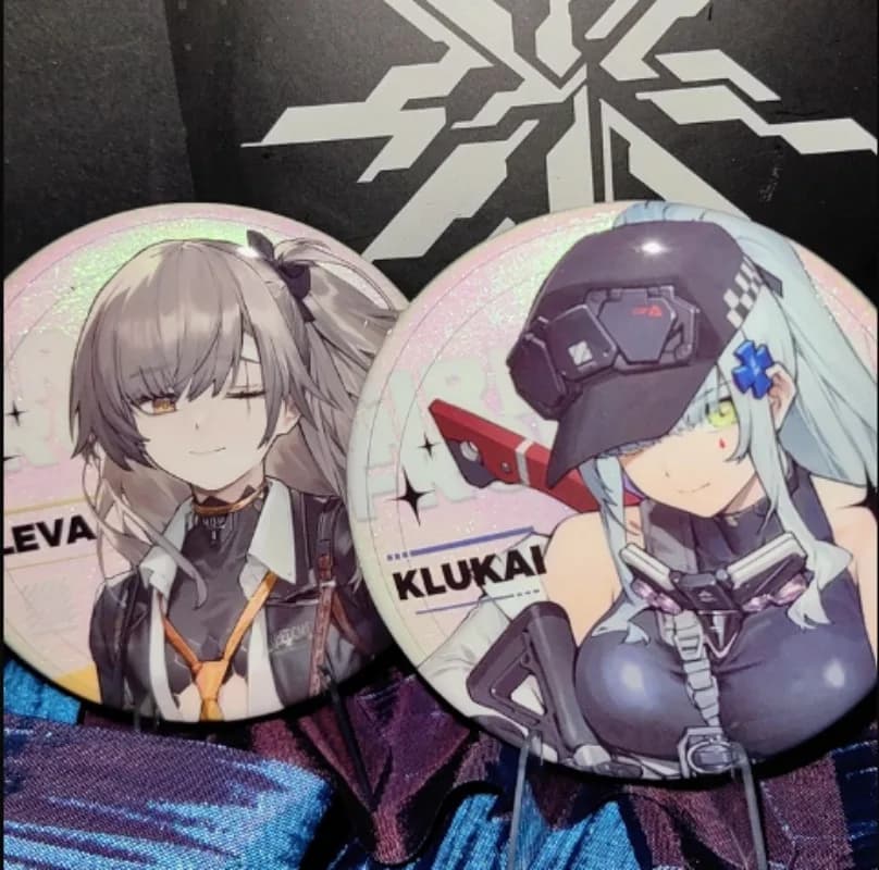 Spilla/Badge Ufficiale GIRLS' Frontline 2:EX Exilium Leva Klukai Qiuhua Makiatto - Accessori Anime Figure
