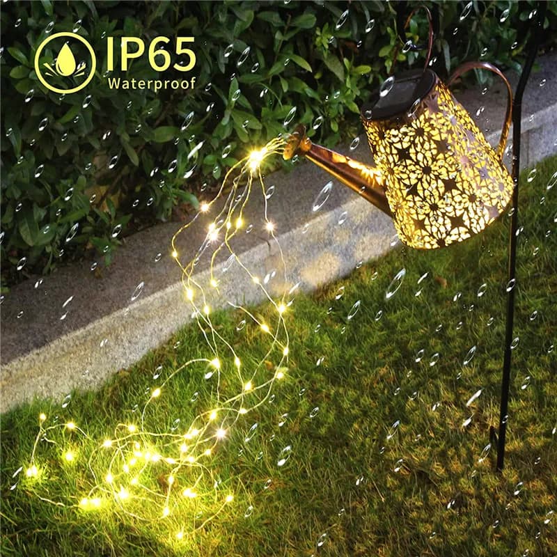 Lampada cava in ferro battuto ad energia solare Annaffiatoio trapezoidale spruzza Fata Luce Luci da doccia impermeabili Decorazioni da giardino