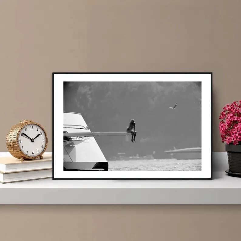 Modern Princess Diana On Yacht Photography Wall Art Print Canvas Painting Poster Picture For Living Room,Bedroom Home Decor