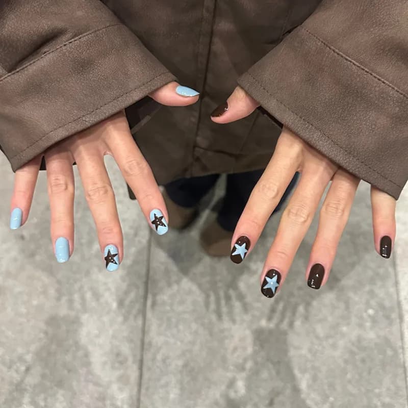 Unghie Finte Nere Effetto Stella, Stile Coffin Corto, per Nail Art