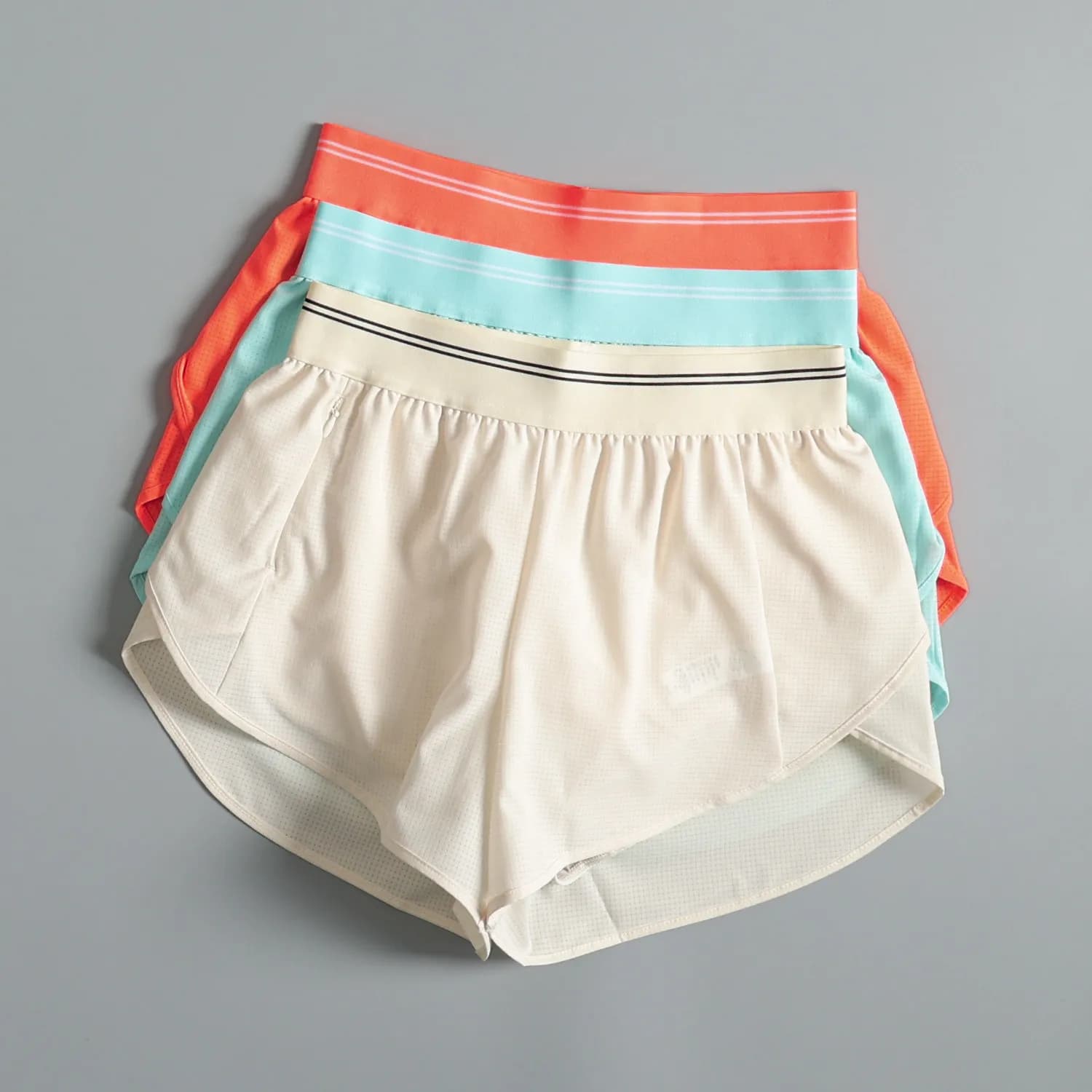 Sports and cycling pants for free time from women, summer, wide, breathable, for running and training, fast drying, three-quarters.