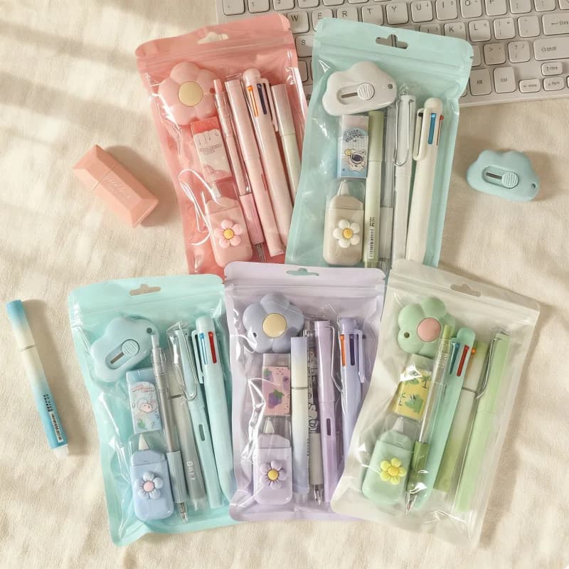 Set Cancelleria 7-in-1 per Studenti: Penne Gel, Evidenziatori, Penne a Sfera, Matita Eterna, Nastro Correttore, Gomma, Set di Lame