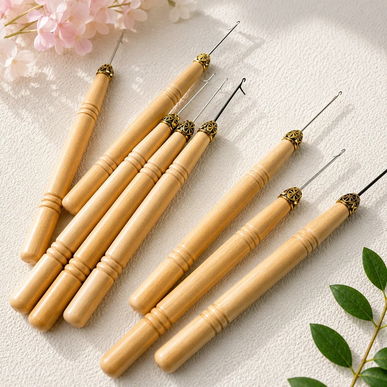 Aghi a Uncino con Manico in Legno per Realizzazione Parrucche, Lavorazione a Maglia, Micro Anelli, Extension Capelli e Tessitura