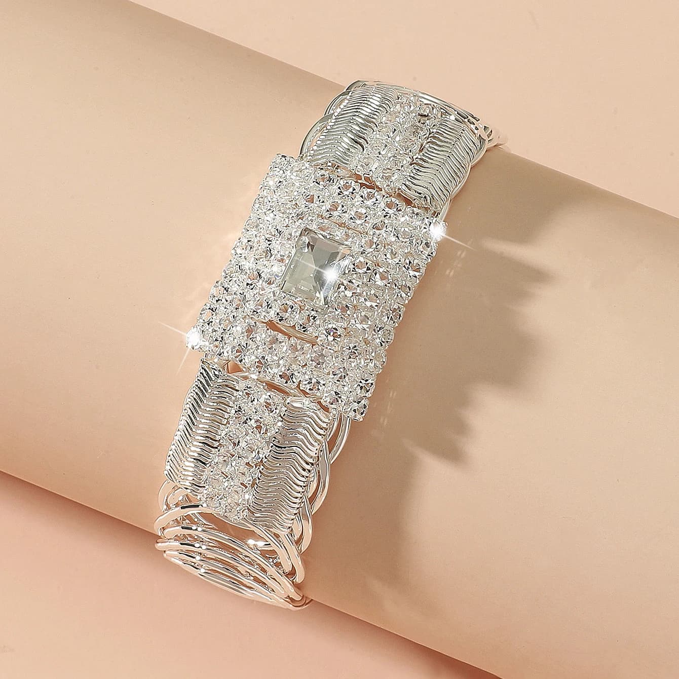 Nuovo Bracciale da Donna 2025 con Strass Quadrati, Regalo Elegante per Matrimoni ed Eid al-Adha, Ornamento per Mano dallo Stile Raffinato