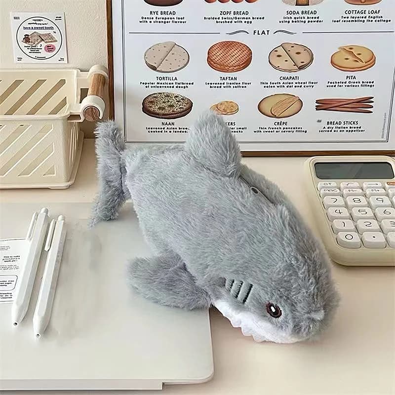 Astuccio per matite con squalo in peluche per bambola Kawaii da 1 pezzo per forniture di cancelleria scolastica per studenti