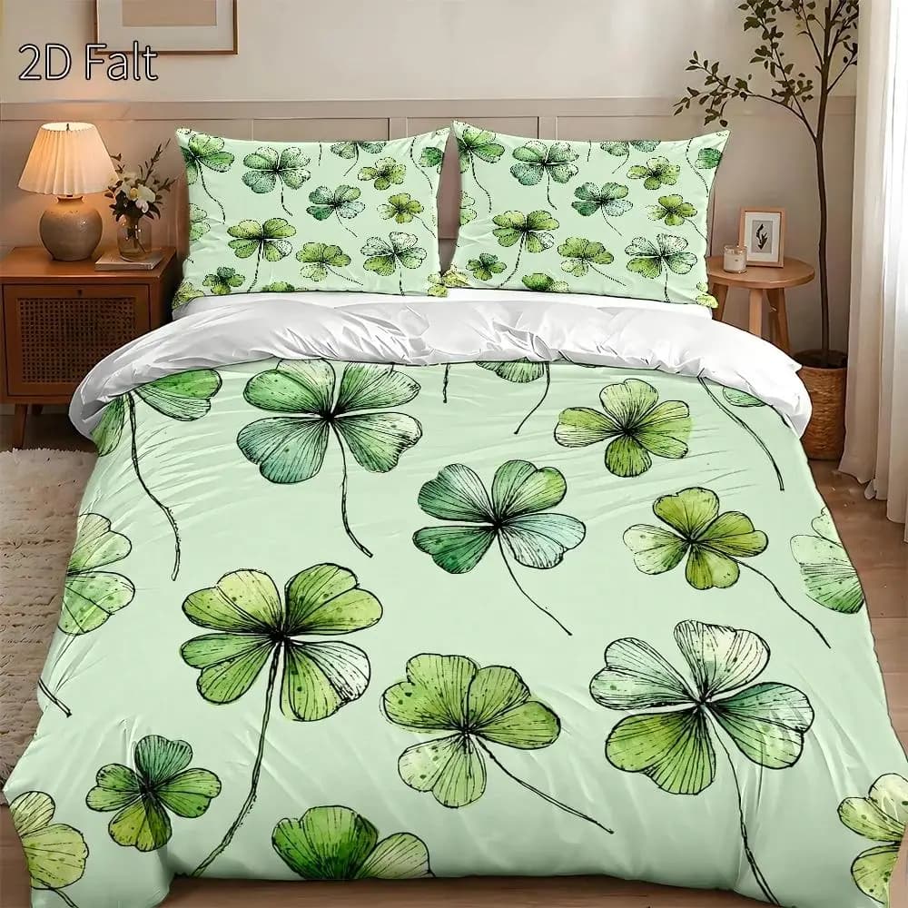 3-Piece Duvet Cover Set, 1 Duvet Cover + 2 Pillowcases (Without Filling) 2D Flat Printing, Four-Leaf Clover Theme Pattern, Hand-Painted Style, International St. Patrick's Day, Suitable for All Seasons, Machine Washable, Invisible Zipper, Large Duvet Cover Set, Bedding Set, Skin-Friendly, Breathable, Soft and Comfortable, Does Not Fade or Pill, Suitable for Home/Dormitory/Master Bedroom/Guest Room