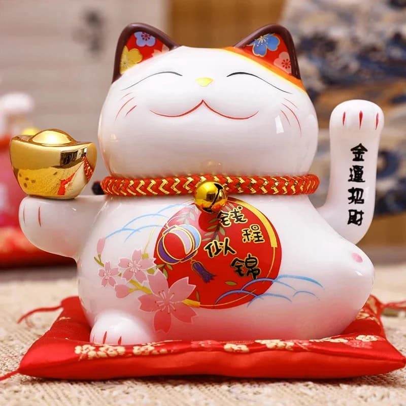 Maneki Neko a batteria in ceramica da 5" con mano ondulata - Decorazioni per la casa Lucky Cat e regalo perfetto (simbolo della fortuna)