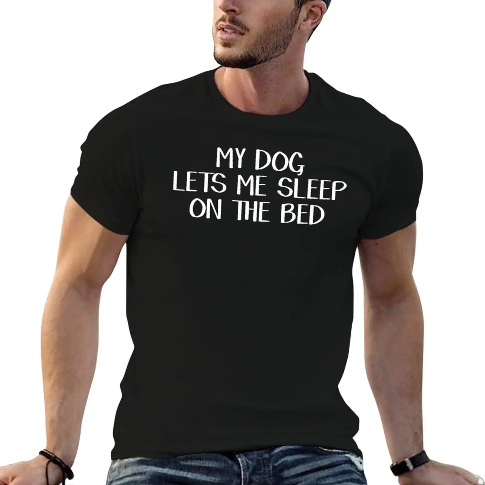 Il mio cane mi consente di dormire sul letto. T-shirt anime per uomo, magliette per uomo, t-shirt in cotone.