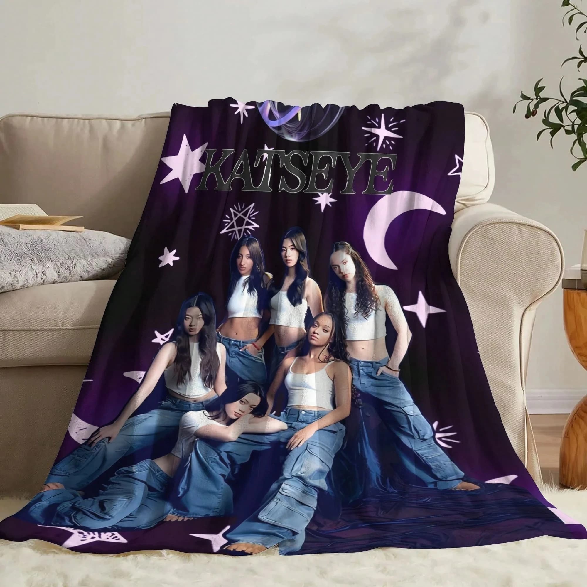 1pc Katseye K-Pop Flannel Blanket, 2D Print Soft Throw, All-Season Fan Gift for Bedroom, Living Room & Camping Essentials