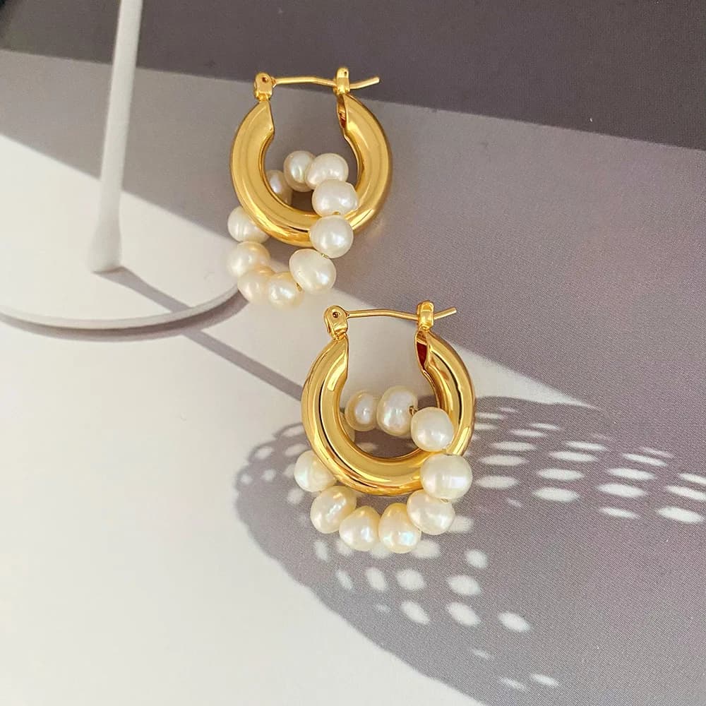 Metal Circle Natural Freshwater Pearl Beaded Circle Earrings High-end Fashion Simple Retro Hong Kong Style Earrings for Women