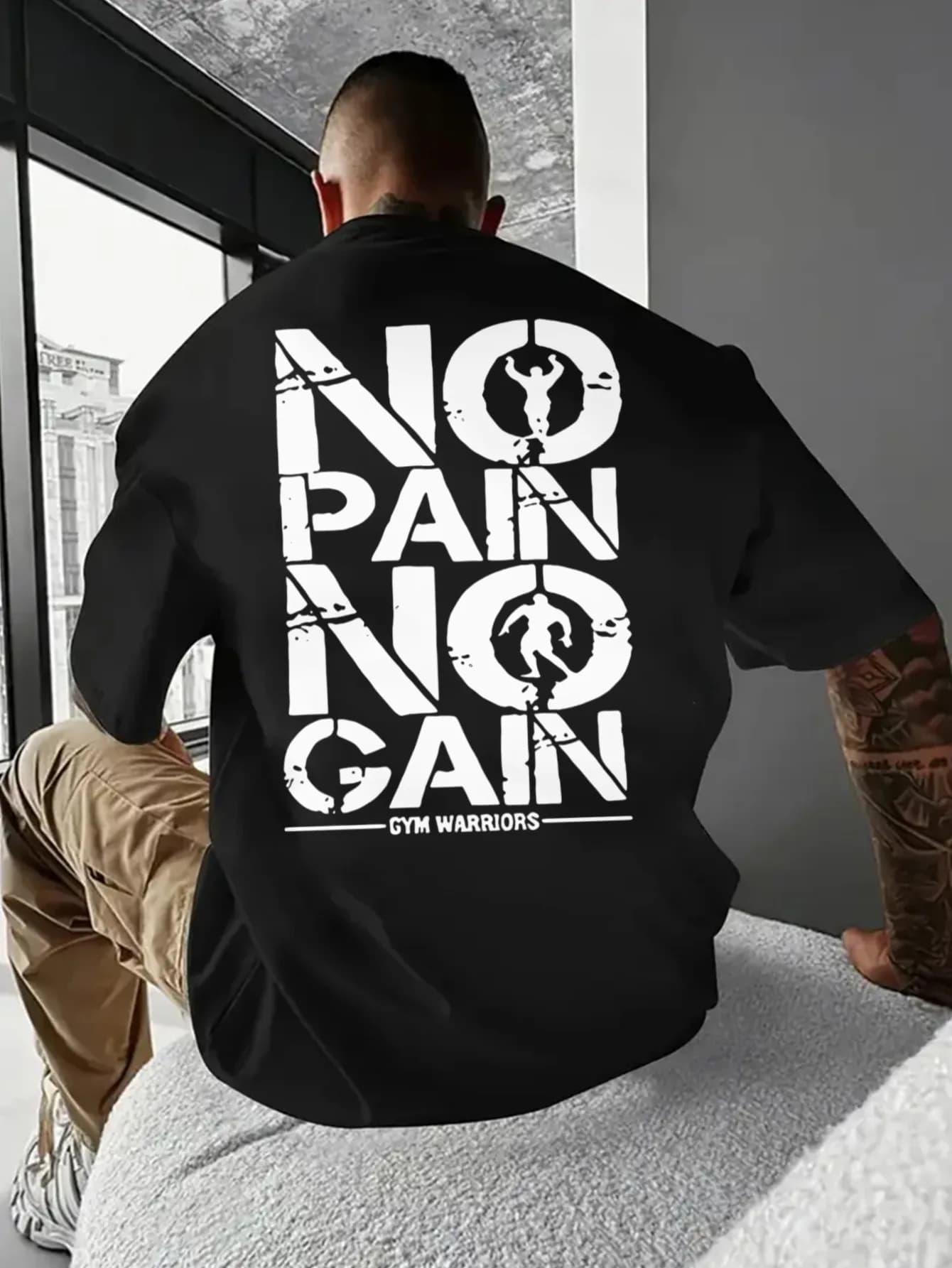 Sportswear and casual motivational men's 'No Pain No Gain', printed pattern on the back, short sleeve shirt for men