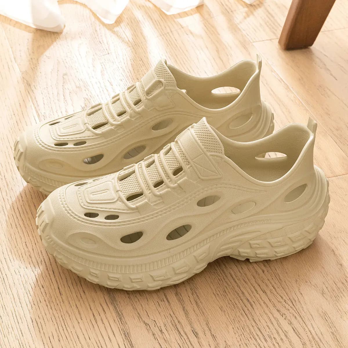 Men's summer shoes, beach shoes, non-slip, odorless, sports guide sandals and leisure Baotou for women, outdoor river trekking shoes for men, man's