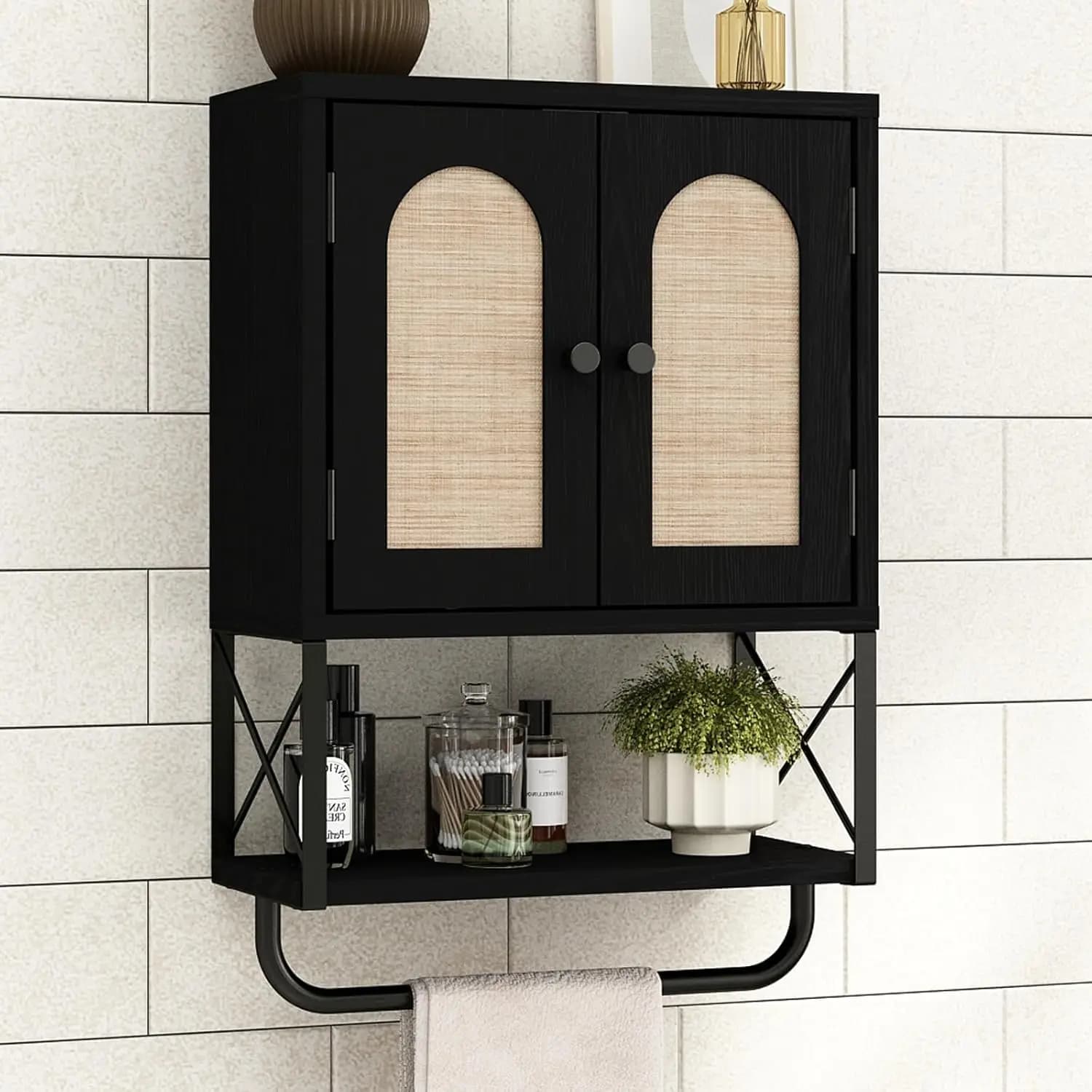 Mobiletto da Bagno in Rattan, Stile Boho, da Posizionare Sopra il WC, con Ante ad Arco, Ripiani Regolabili e Porta Asciugamani
