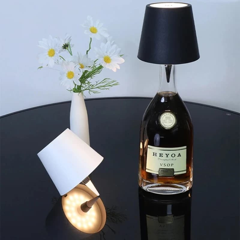 Lampada da bottiglia di vino senza fili a LED Lampada da tavolo touch portatile Lampada da scrivania a LED senza fili Lampada da notte ambientale creativa