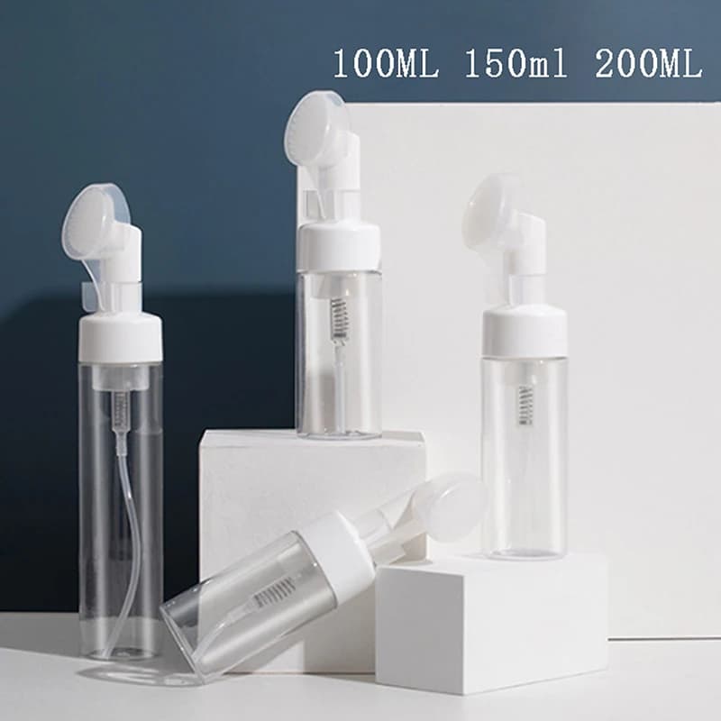Bottiglia vuota con pompa schiumogena da 100/150/200 ml con testa a spazzola in silicone Tipo pressa Bottiglie di schiuma per la pulizia del viso