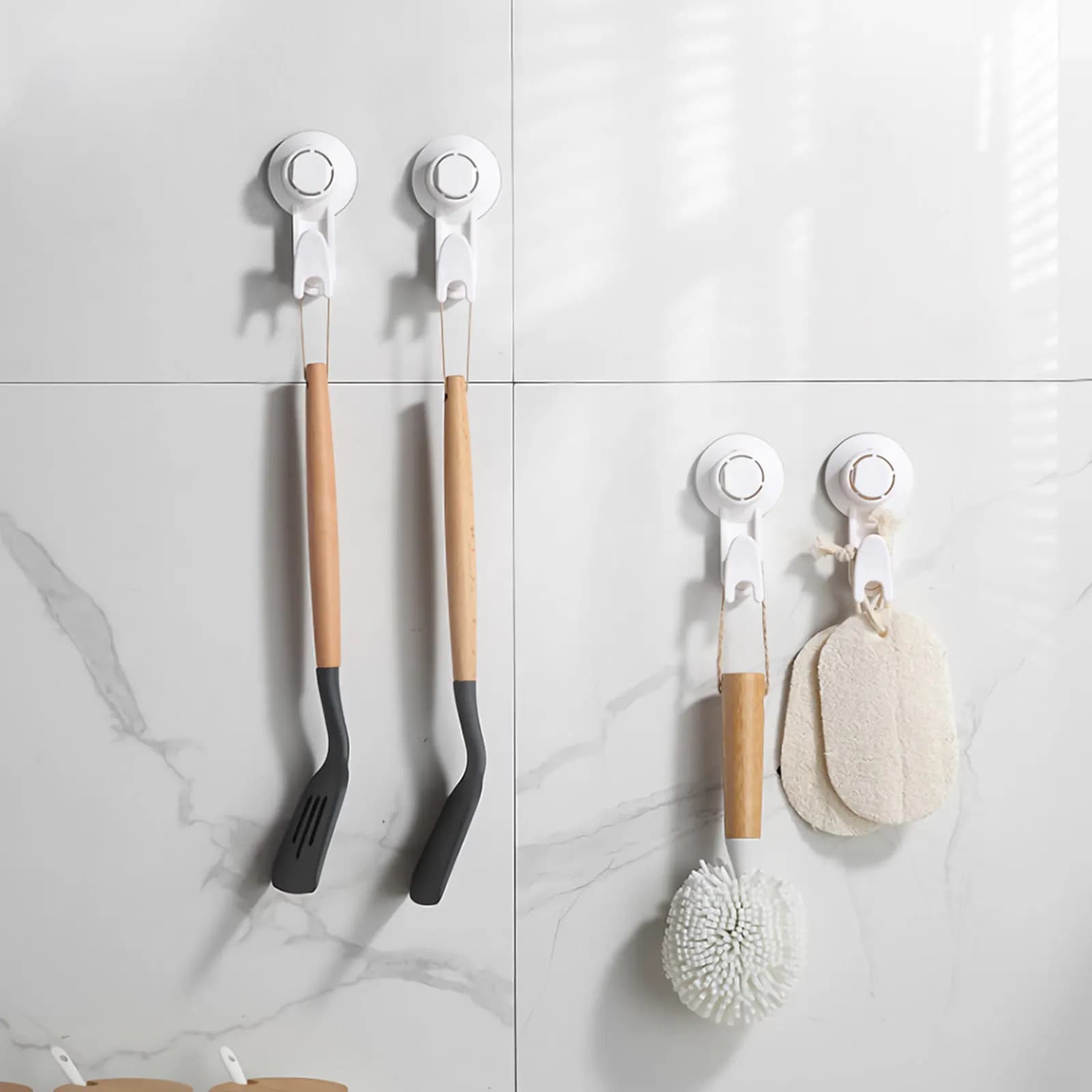 2 Pezzi Ganci a Ventosa Regolabili Senza Foratura, Gancio Sottovuoto per Bagno e Cucina, Organizzatore da Parete, Appendiabiti per Doccia