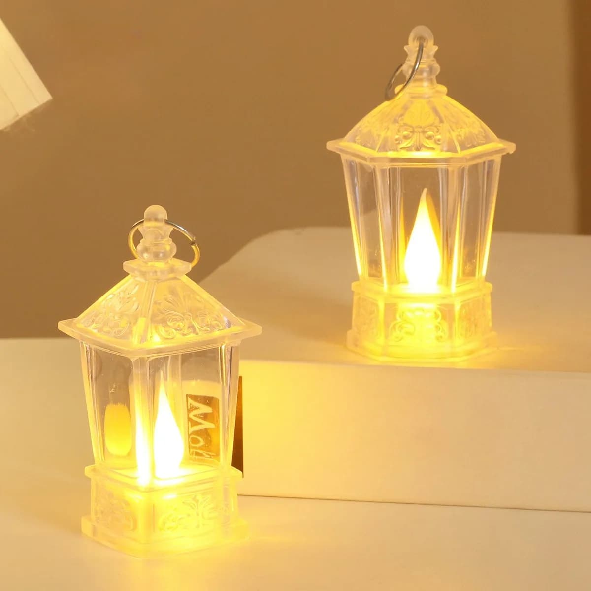 Lampada acrilica trasparente in cristallo a lume di candela elettronico a LED in stile europeo. Luce notturna per decorazioni natalizie
