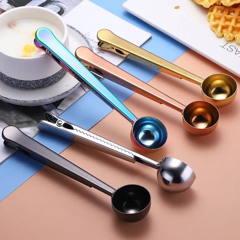 Misurino per caffè in acciaio inossidabile 2 in 1 Cucchiaio multifunzionale per chicchi di caffè Latte in polvere Farina Sigillata Morsetto Cucchiaio Strumento per caffè