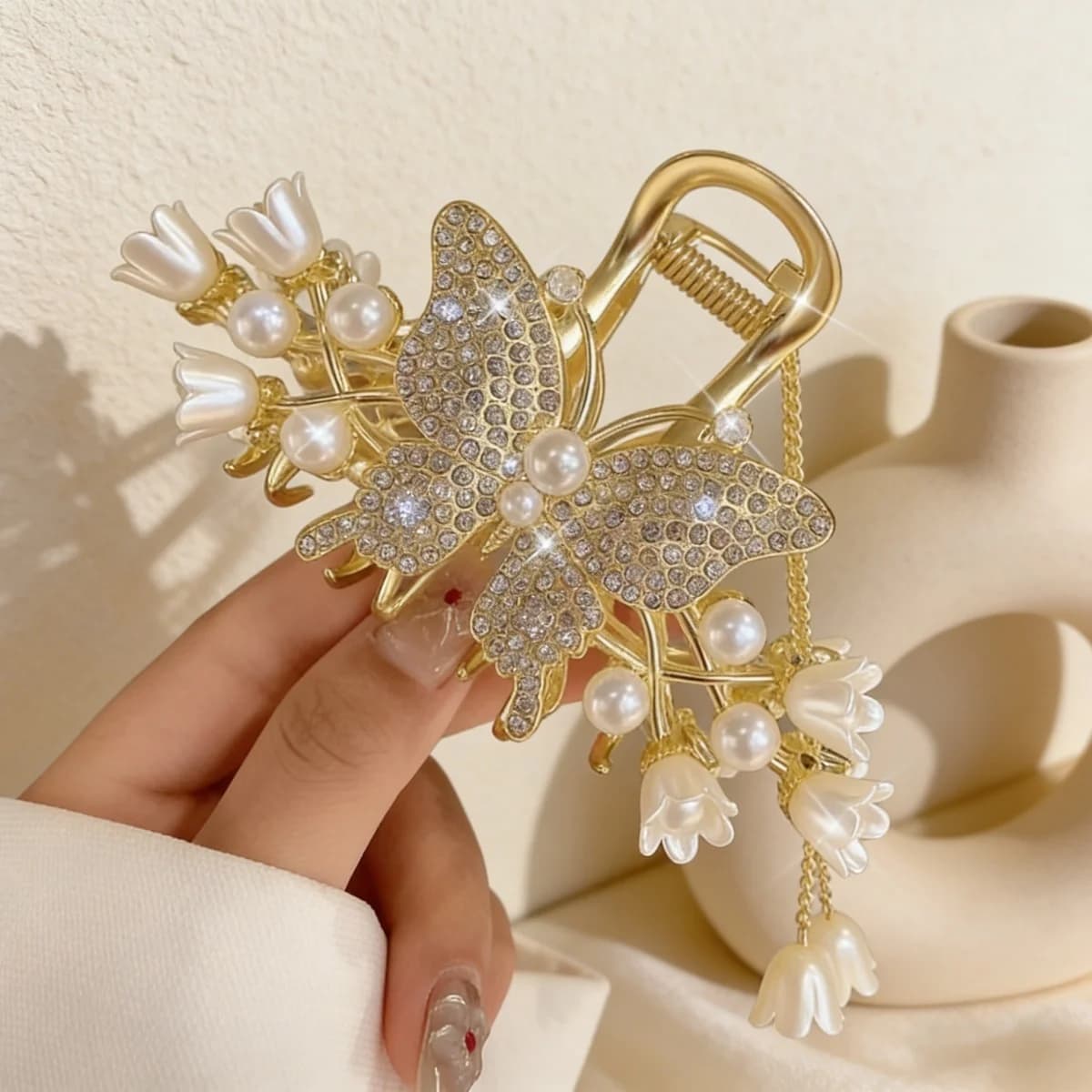 Fermaglio per capelli da donna alla moda con nappe, a forma di farfalla e spighe di grano, clip a squalo grande, accessorio per capelli e abbigliamento, compleanno