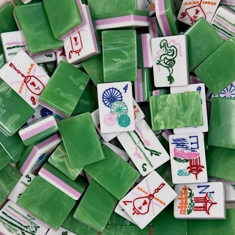 Custom Eco-Friendly American Mahjong Set 3-Layer Artistic Carved Green Jade Acrylic American Mahjong Tiles