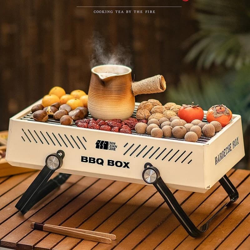 Griglia per barbecue all'aperto con rete da forno Uso domestico Fornello per barbecue da campeggio portatile pieghevole a carbone per riunioni di famiglia
