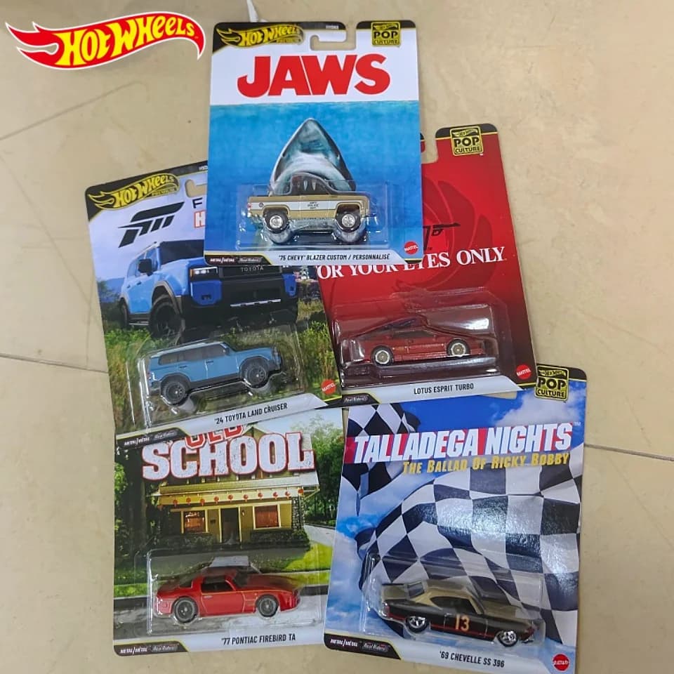 New Selling Hot Wheels Car POP Culture Series Alloy Miniature Car Model Lotus Chevrolet Great White Shark Toy Birthday Fans Gift