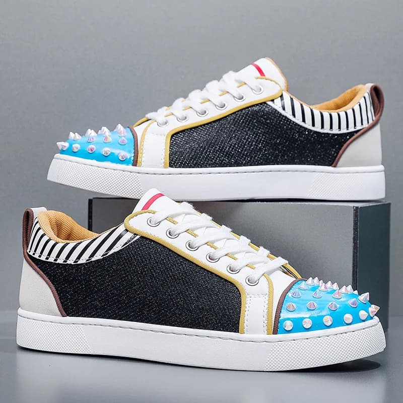 Spring Shoes for Men Leather Casual Shoes Trend Mixed Colors Rivet Flat Skateboard Shoes Youth Street Cool Sneaker