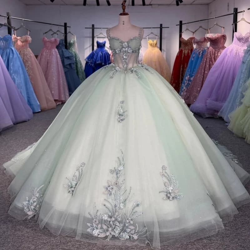 Abito da ballo verde chiaro lucido con spalle scoperte Abiti Quinceanera Appliques Perline di pizzo Tull di cristallo Abito dolce 16 abiti 15
