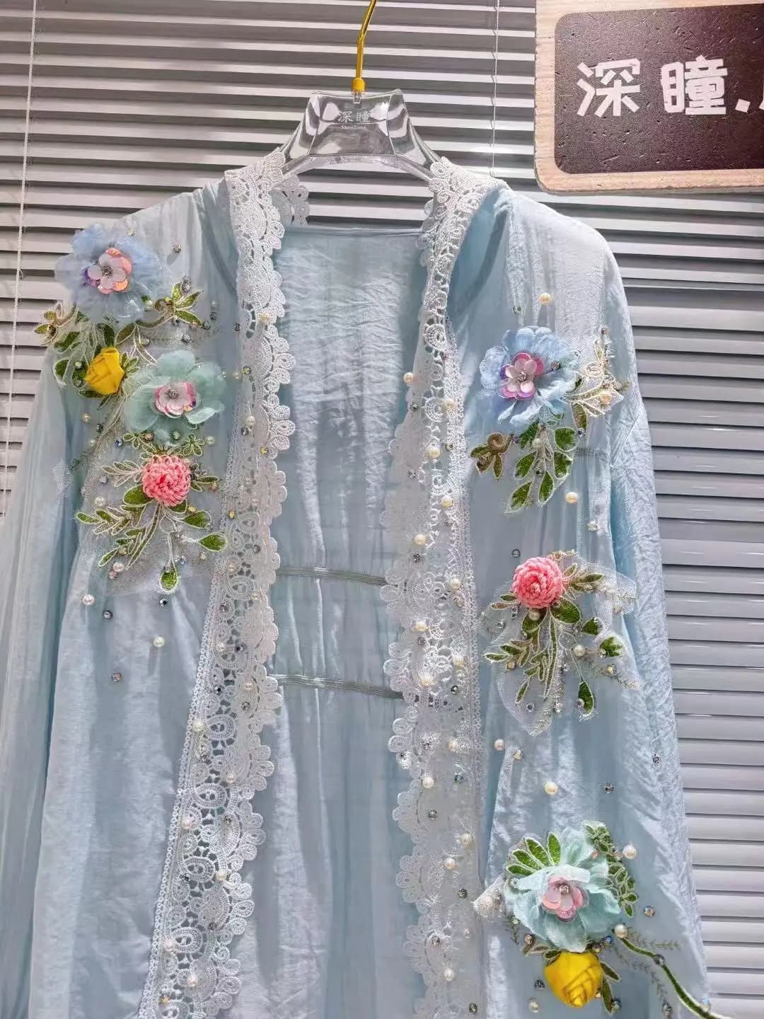 New in shirts with sun protection with breathable hood shirts for cardigan long sleeve women top lace embroidery flowers 3D dresses