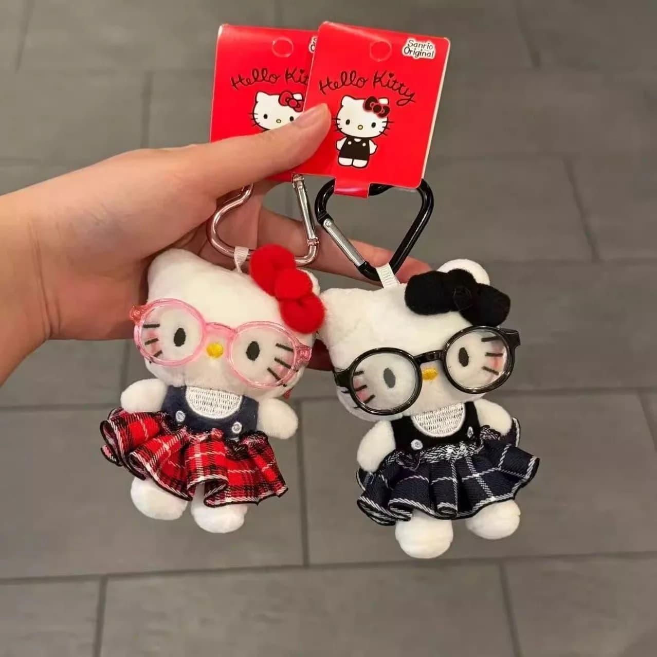 Kawaii abbinato amore zaino Hello Kitty in pelle nera Love Girl portachiavi in peluche carino ciondolo Instagram giocattolo natalizio