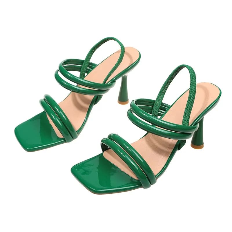 Sandali con tacco basso e punta quadrata in stile francese per eventi estivi, perfetti con abiti e tacchi alti. Scarpe da donna di grandi dimensioni.