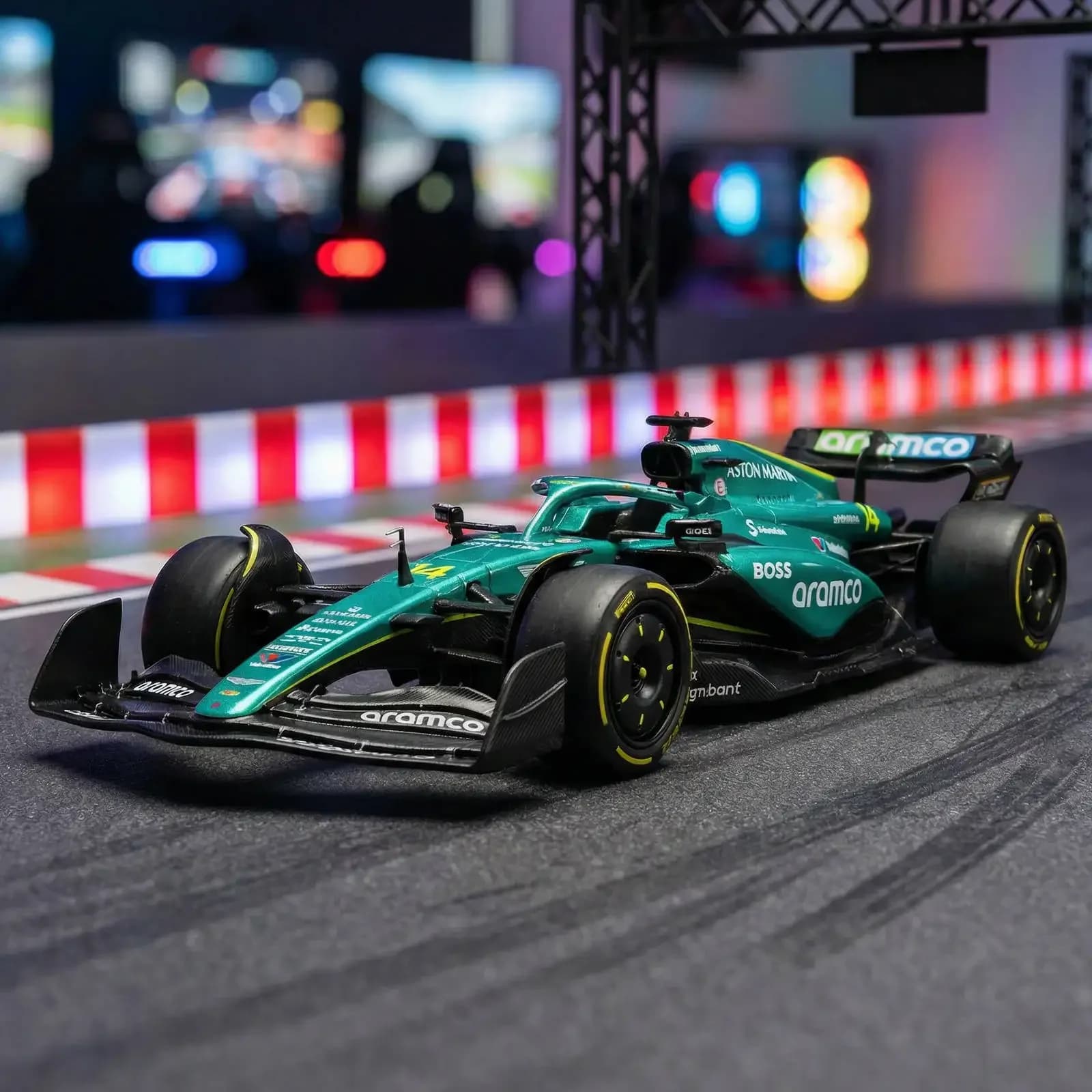 Modellino di auto da corsa in lega Formula F1 in scala 1:24, simulazione da collezione, regalo per fidanzato