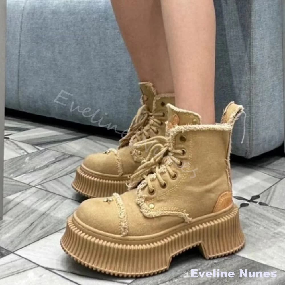 Stivali Corti da Cowboy Western da Donna con Punta Tonda, Plateau e Lacci Incrociati, Design alla Moda, Stivaletti alla Caviglia, Nuovi Stivali da Cowboy Gialli Desert 2026