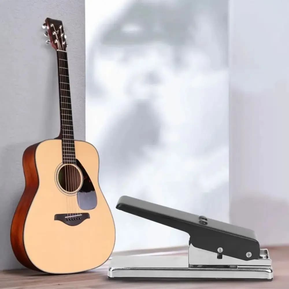 Metal Guitar Pick Puncher Plectrum Card Cutter DIY Guitar Pick Trimmer Compact Guitar Pick Punch Tool Music Enthusiasts