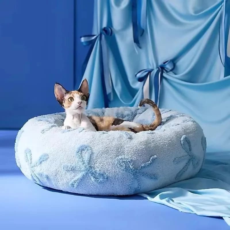Calmante simpatico e moderno peluche jacquard peloso ortopedico antiscivolo ciambella per cani e gatti con copertura rimovibile, fiocchi blu, X-Small