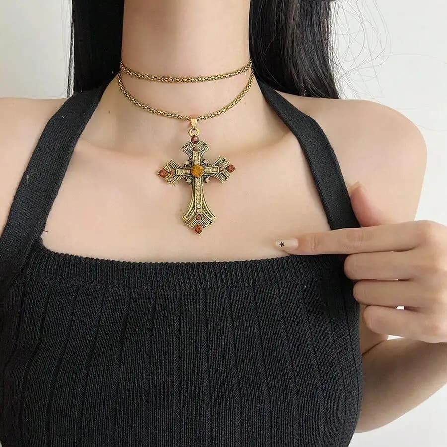 Collana girocollo vintage con ciondolo a croce e strass per donna