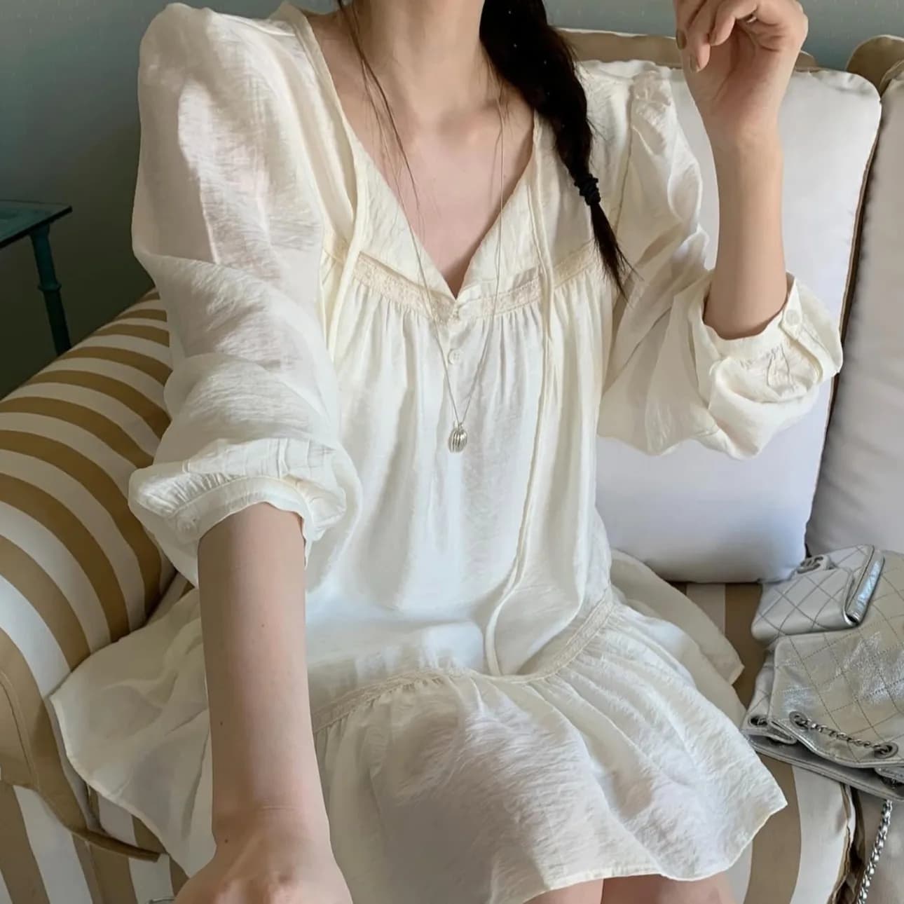 Abito Estivo 2026 in Stile Coreano alla Moda, Elegante e Versatile per Ogni Giorno, con Maniche Lunghe e Scollo a V, Modello Principessa per Donna