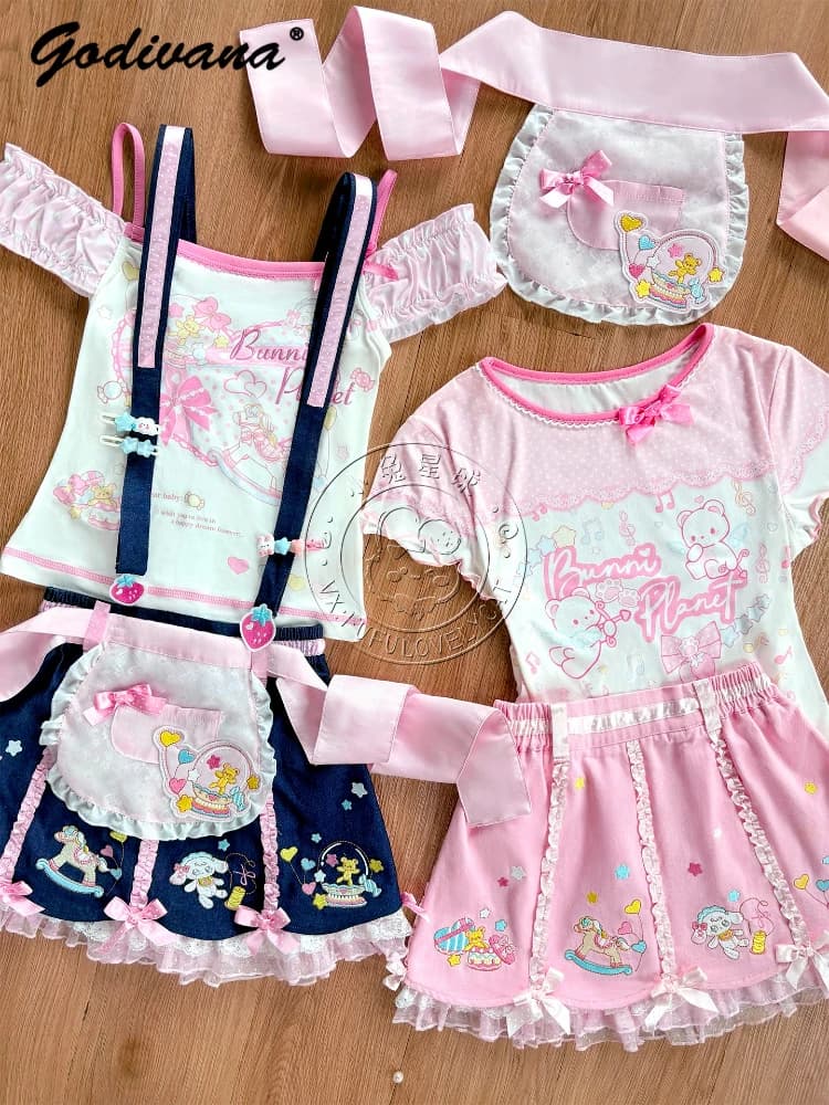 Vestiti per ragazze Lolita T-shirt a maniche corte senza spalline stampata carina Gonna con cinturino dolce Grembiule Set mini abito con bretelle da donna