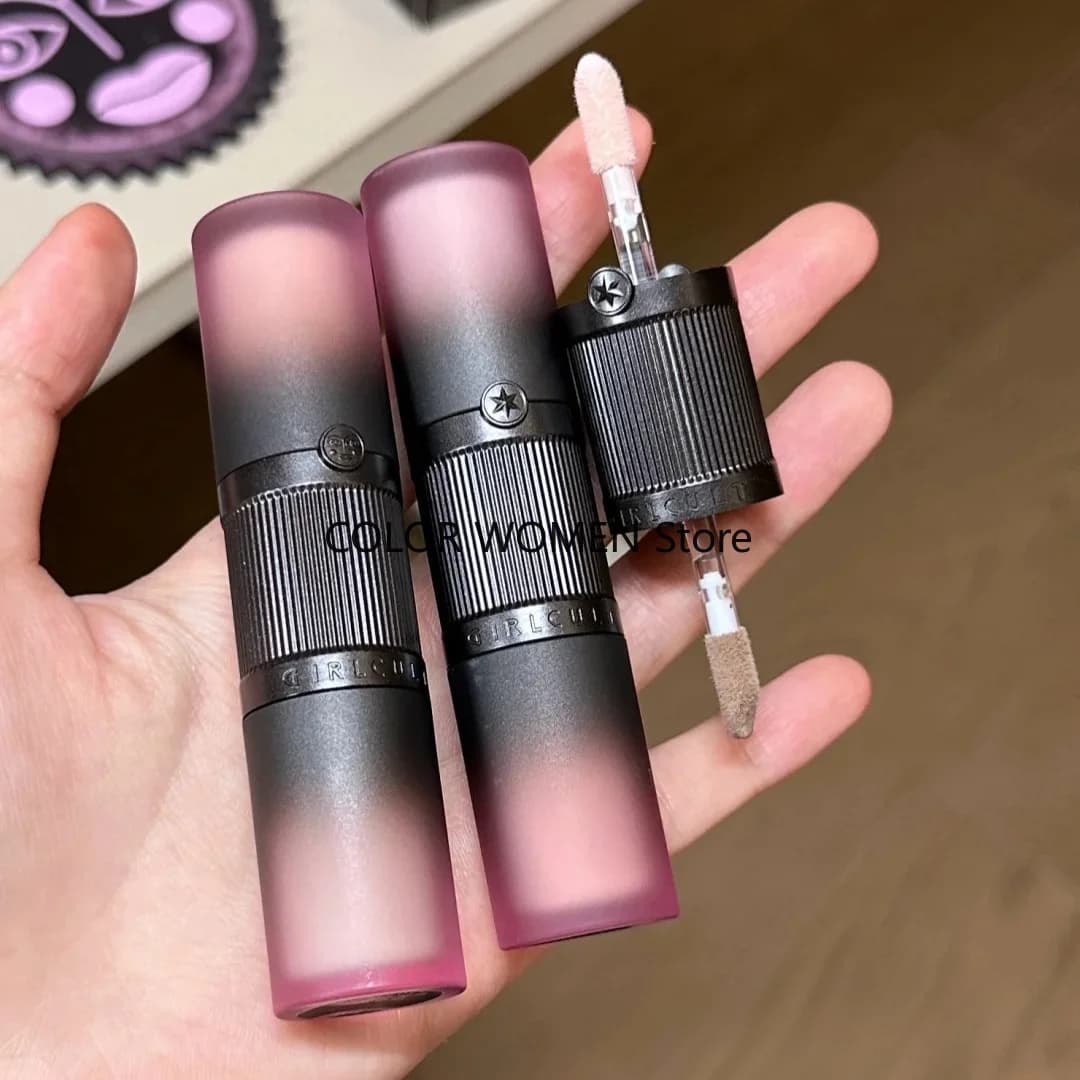 Girlcult Correttore Doppia Punta, Crema Multifunzione per Contouring e Makeup Viso